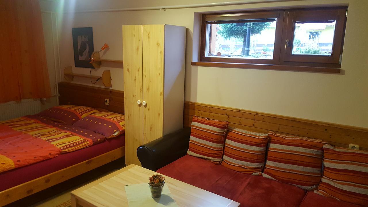 Family House - Apartmany Zuzana Stará Lesná Esterno foto